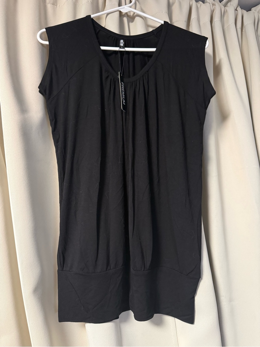 NWT Black Cap-Sleeve Bubble Hem Knit Top